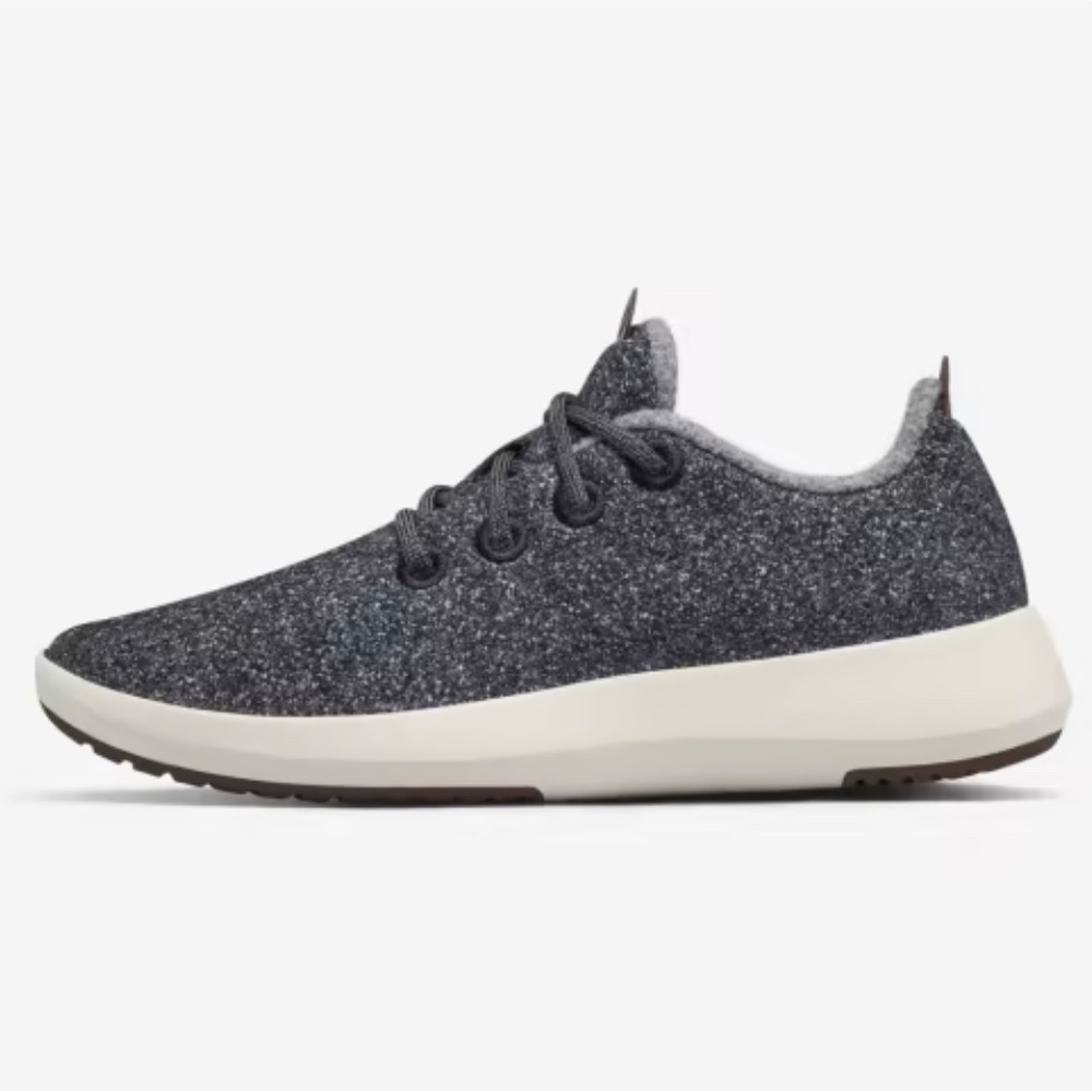 NWOT Men's Wool Runner Mizzles.  The no-slip, water-repellent sneaker.